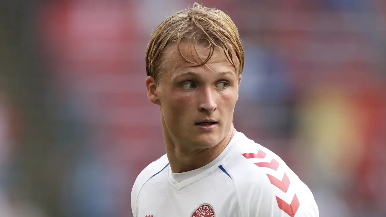 'Kasper Dolberg komend seizoen mogelijk actief in de Premier League'