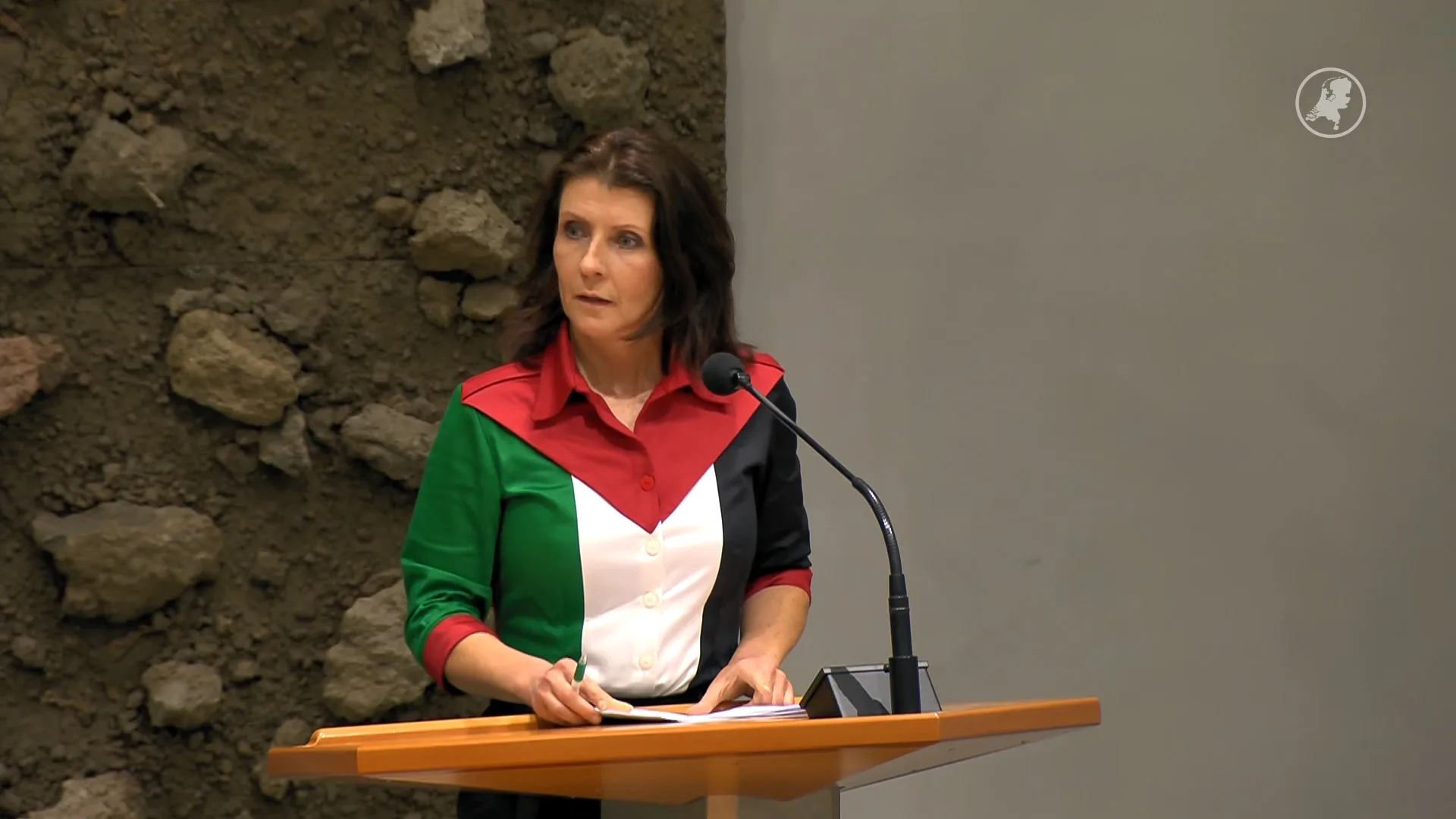 Bosma en Ouwehand in de clinch om outfitwissel: 'nergens in regelement dat deze kleuren niet mogen'