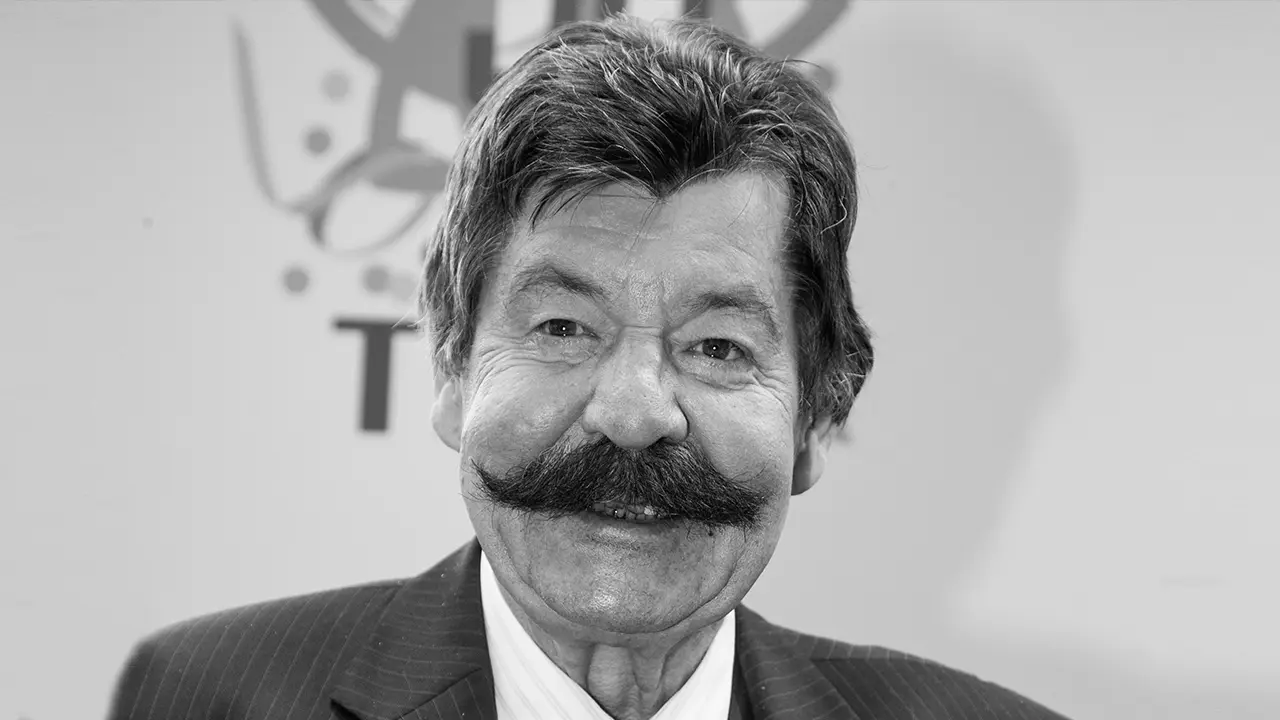 Oud-presentator Chiel Montagne overleden