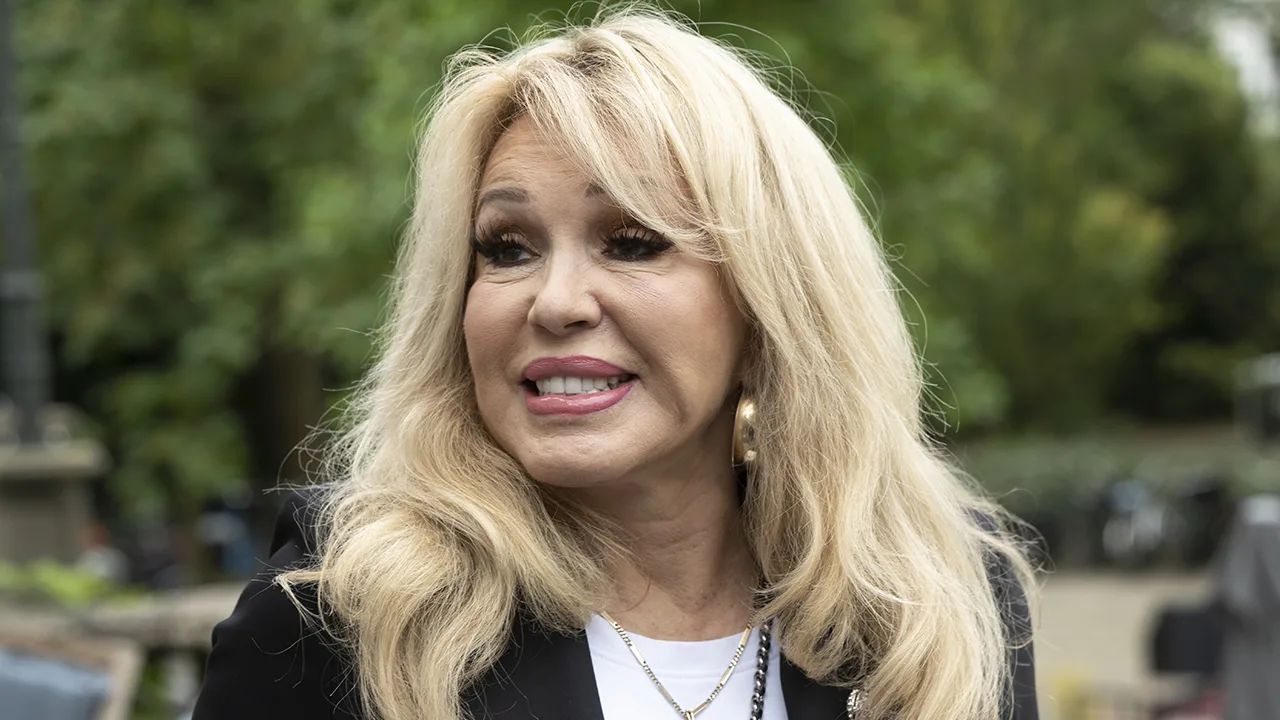 Patricia Paay vreest dat ze nooit lintje krijgt door seksvideo: 'Ik denk dat ik geen standbeeld krijg'