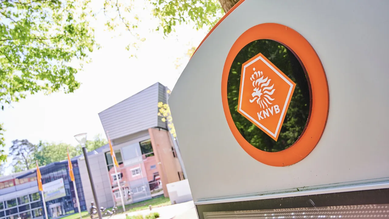 Valentijn oppert nieuwe KNVB-directeur: ‘Probeer hem’