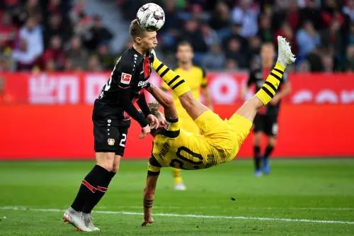 Dortmund koploper na comeback bij Leverkusen