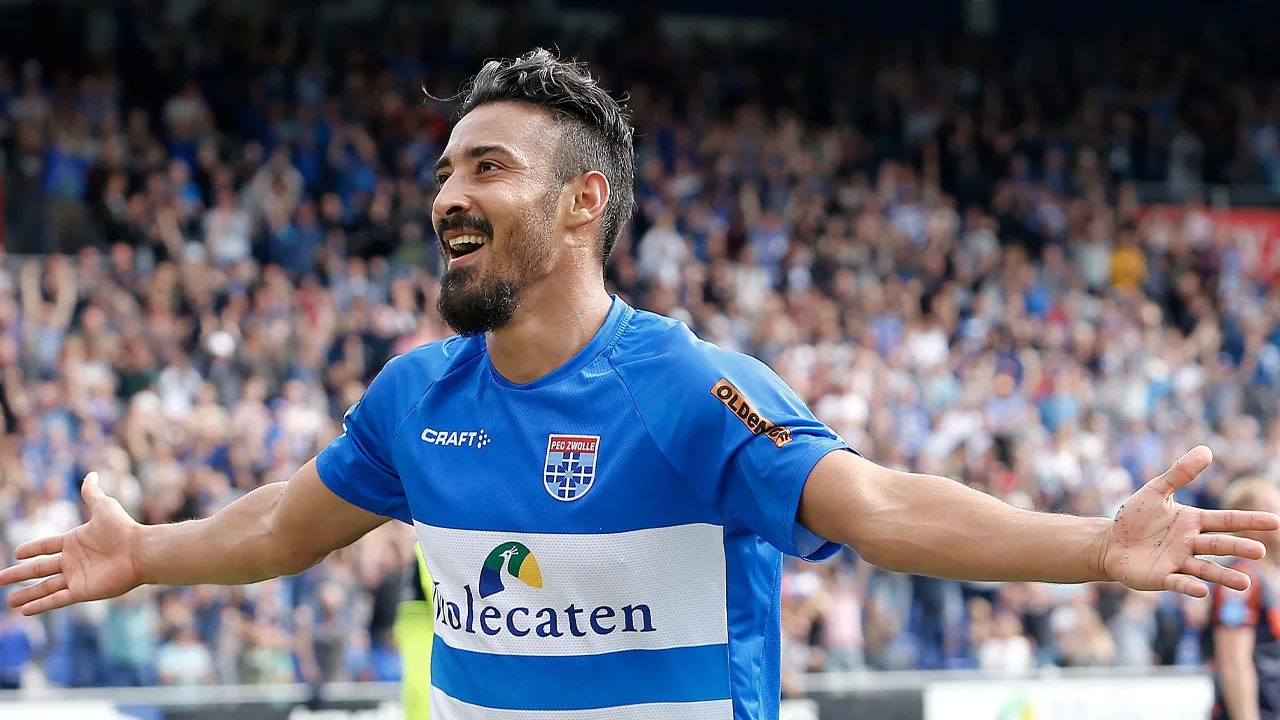 Reza scoort 4 keer in half uur bij debuut PEC