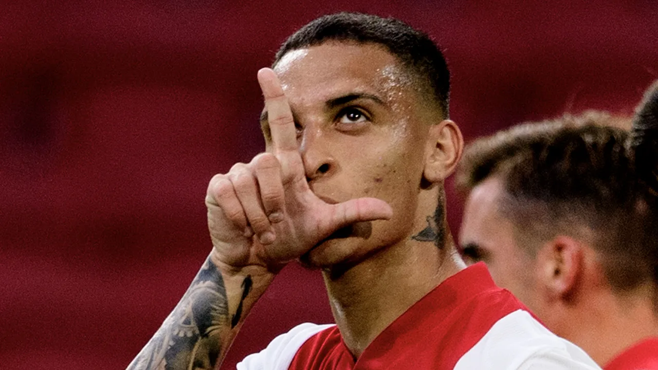 Antony maakt basisdebuut in oefenwedstrijd tegen Utrecht