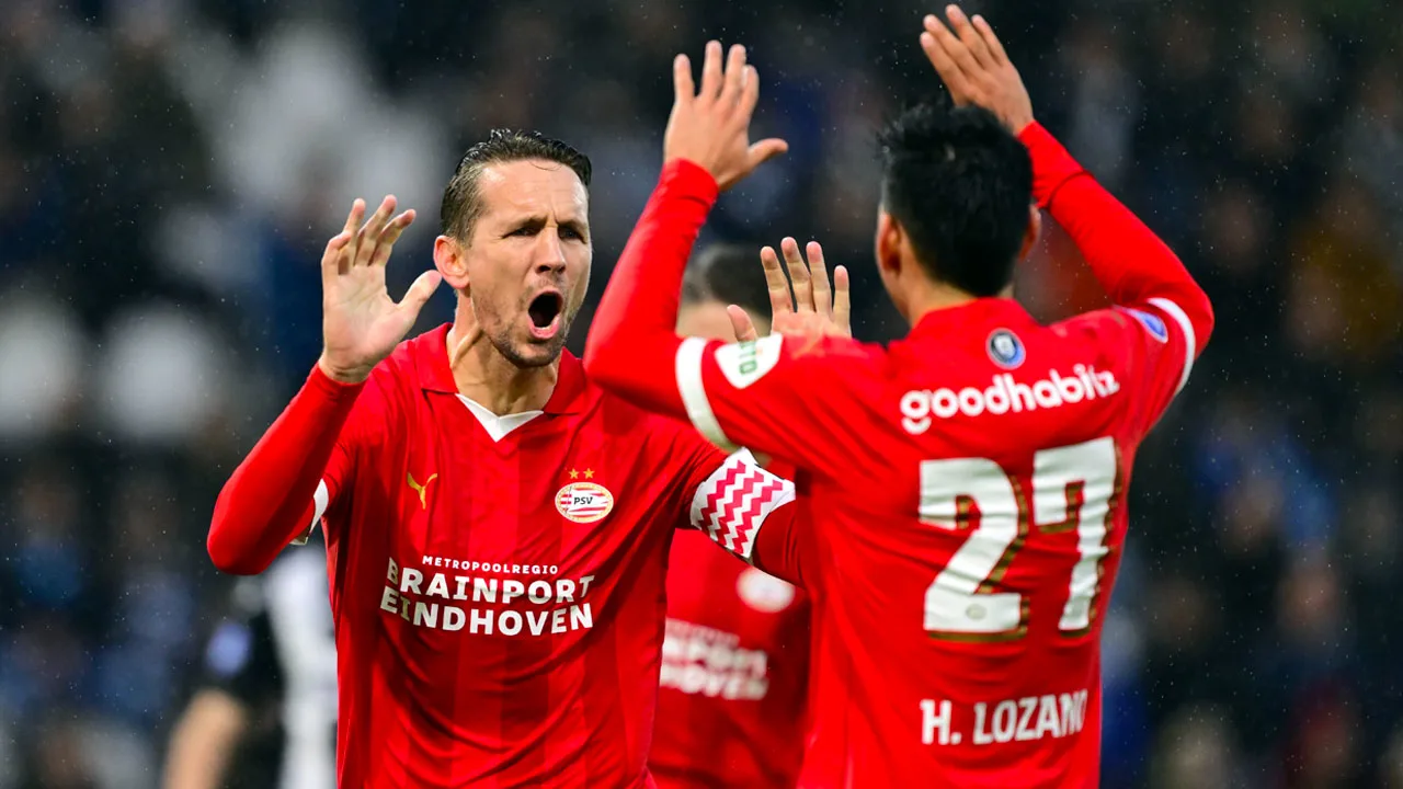 PSV laat Heracles kansloos en wint ook elfde competitiewedstrijd