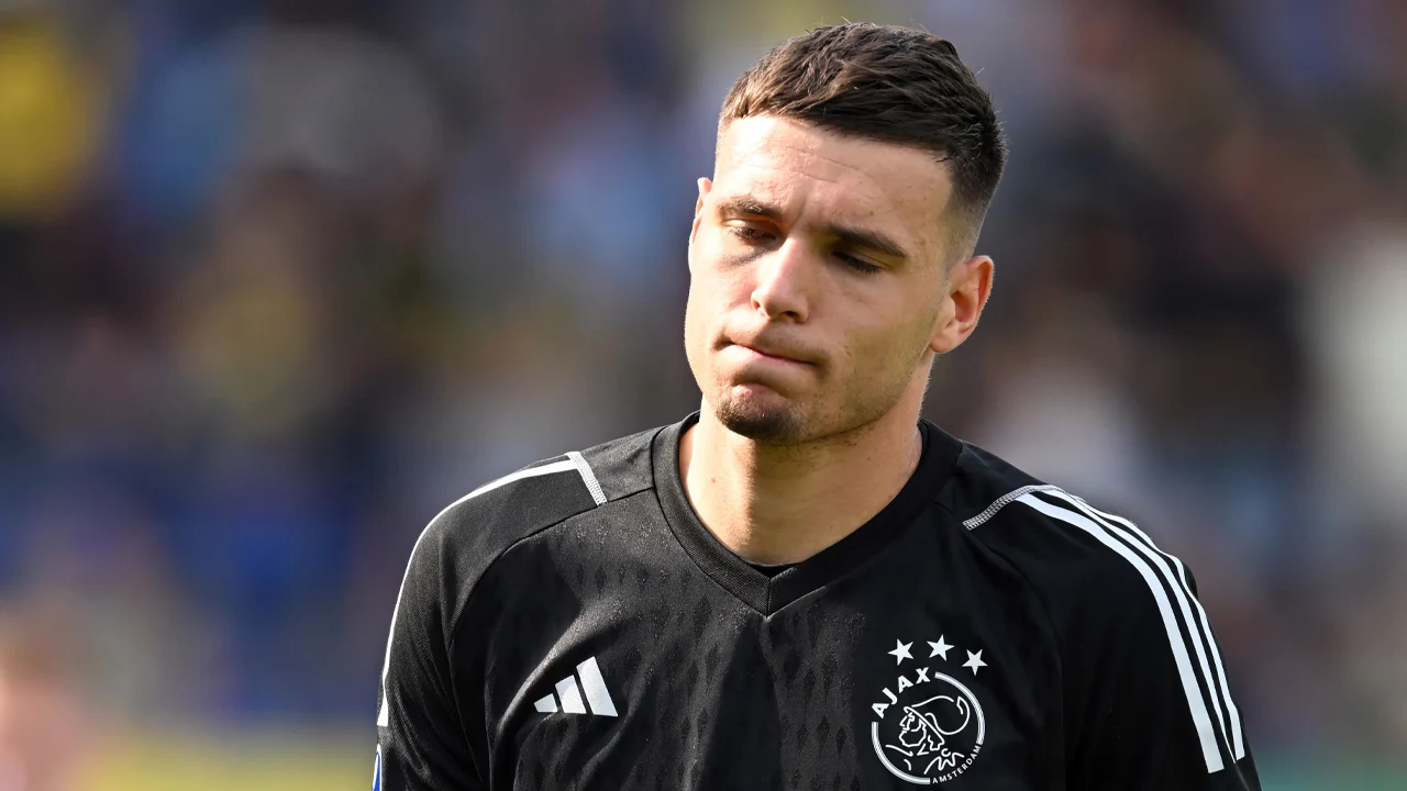 Gorter verlaat trainingskamp Ajax met lichte hersenschudding