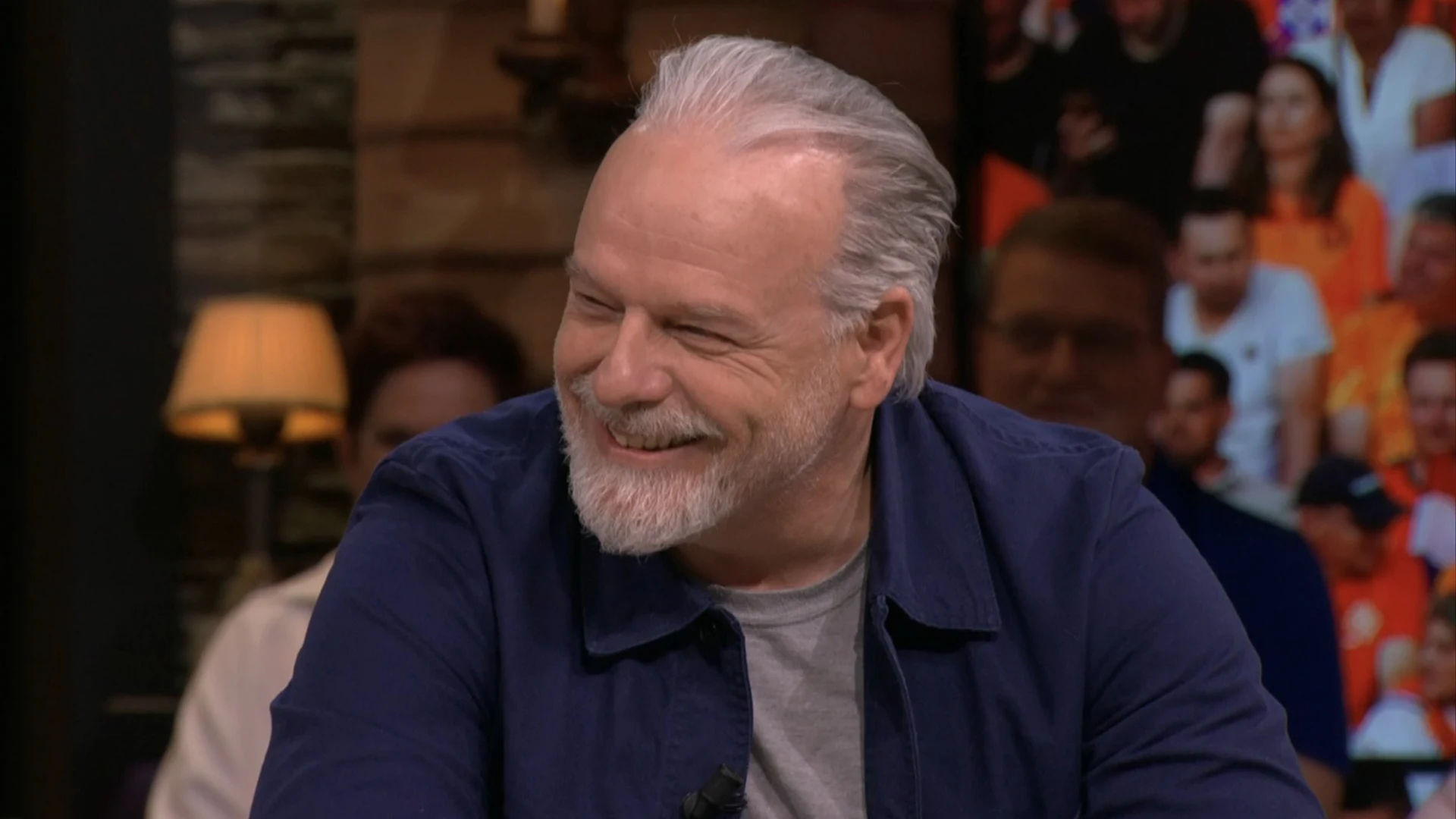 Wierd Duk vrijdagavond aan tafel bij Vandaag Inside Oranje