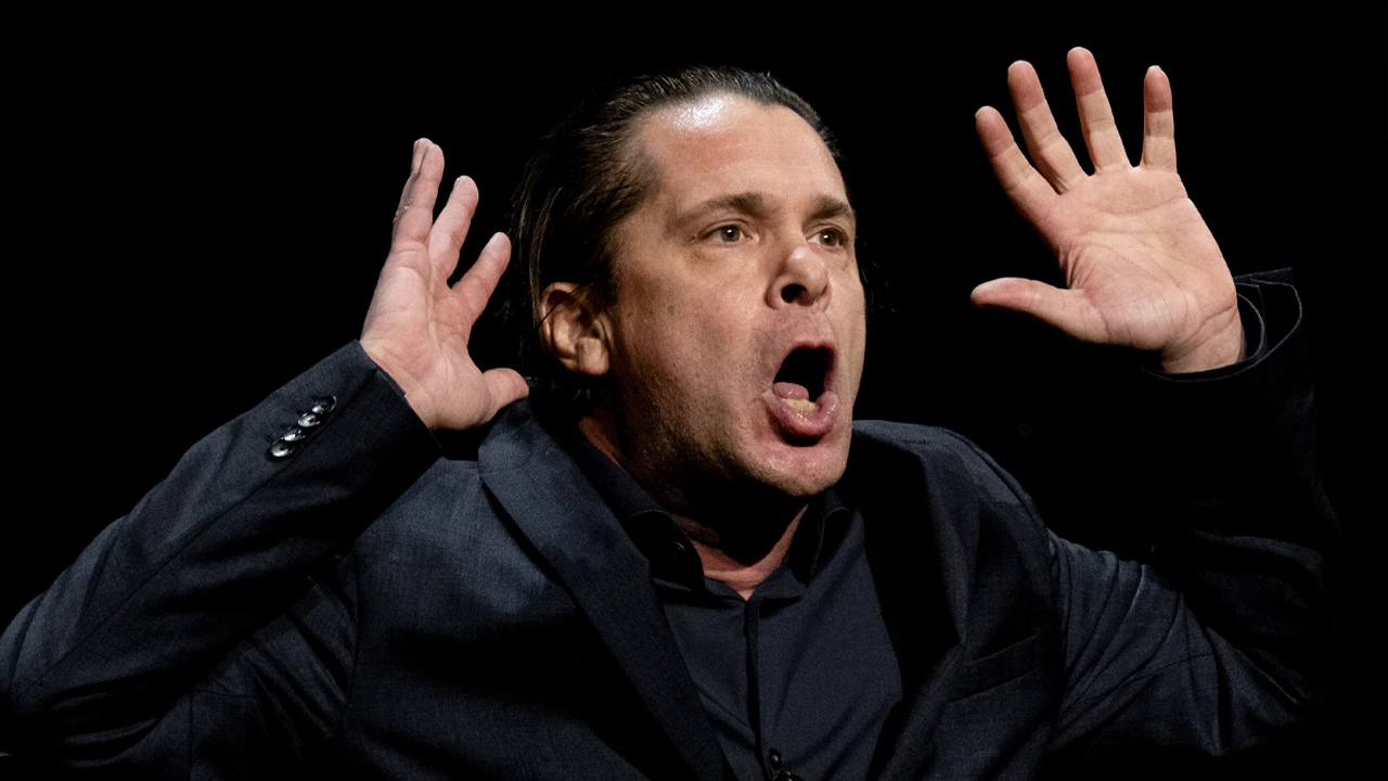 Hans Teeuwen keert na drie jaar terug in theater met negende show