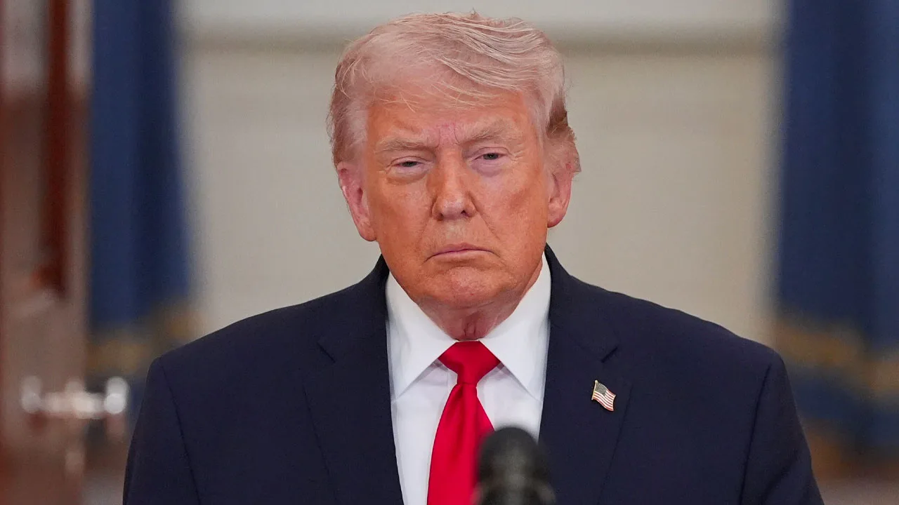 Trump waarschuwt Iran: 'hel barst los' als Straat van Hormuz gesloten blijft