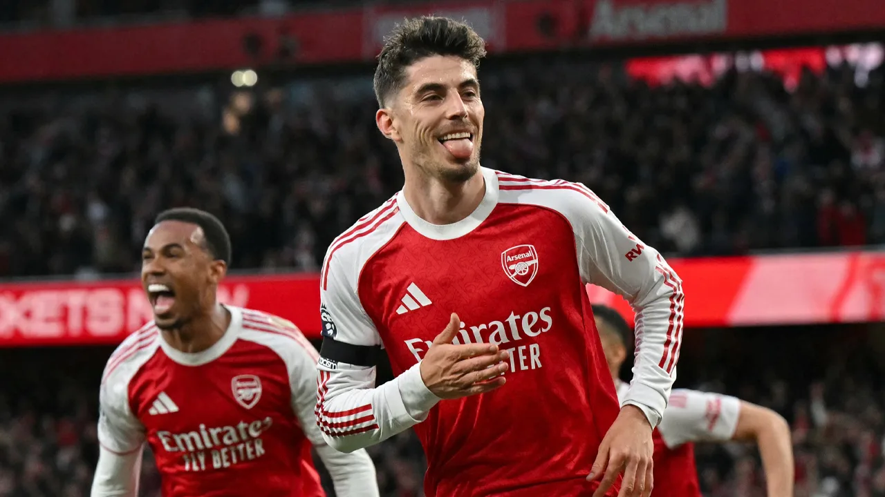 Arsenal voor het eerst sinds 2004 kampioen van Engeland na puntenverlies Manchester City