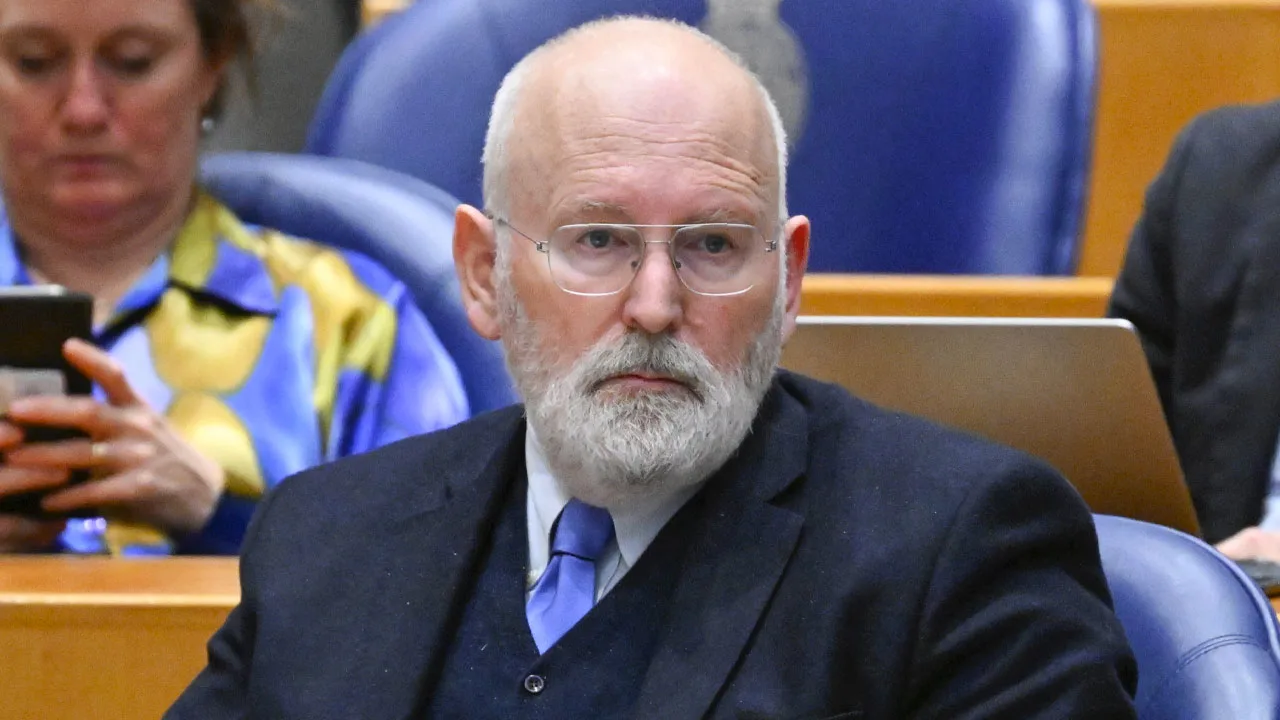 Frans Timmermans is 25 kilo afgevallen na maagverkleining: 'Vet of scherp eten kan niet meer'