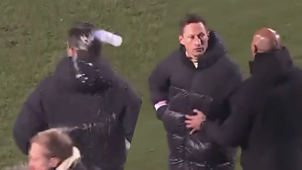 Voormalig PSV-trainer Schmidt belaagd bij uitwedstrijd, krijgt rode kaart voor reactie
