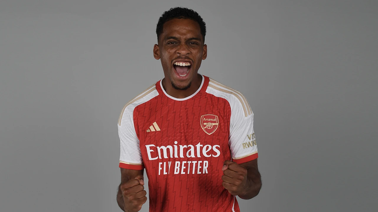 Officieel: Jurriën Timber maakt overstap naar Arsenal