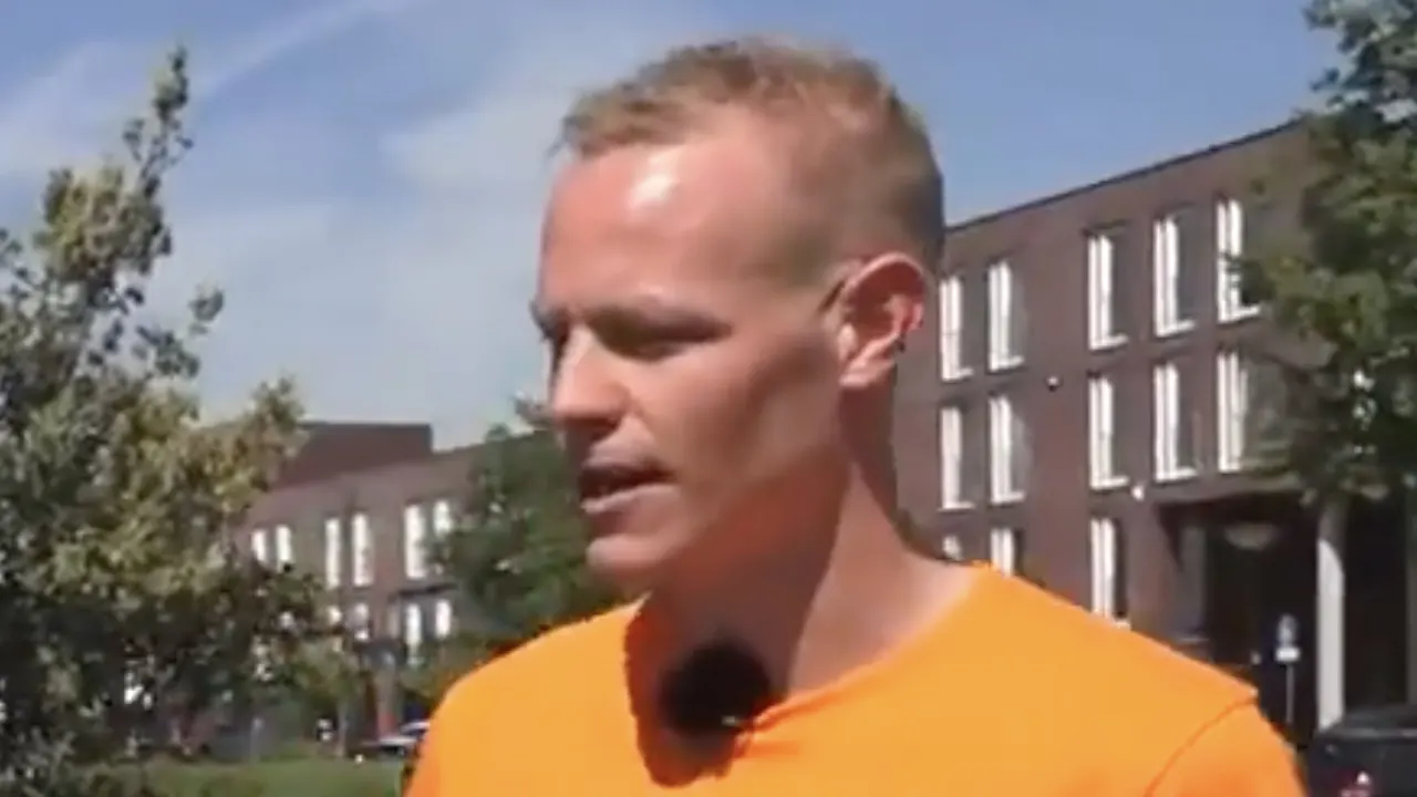 GOUD! Beugelsdijk 'krijgt sms'je van De Boer' met afwijzing voor Oranje