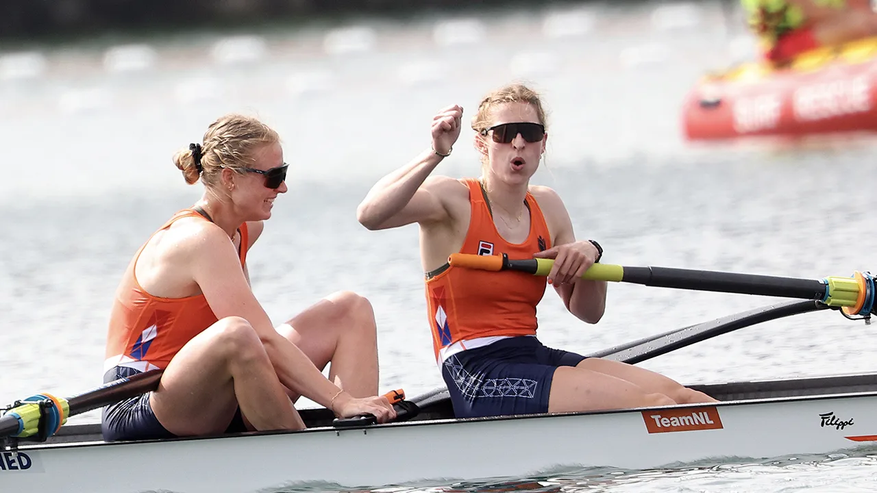 Derde Nederlandse roeigoud! Clevering en Meester pakken olympische titel in twee-zonder