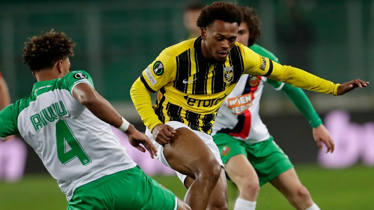 SAMENVATTING: Rapid Wien - Vitesse (Play-Offs Conference League)