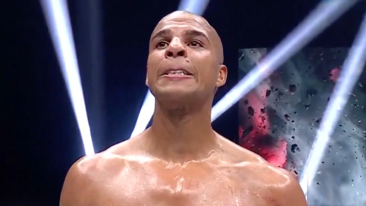 Rigters komt tekort tegen Laïdouni tijdens Glory 104