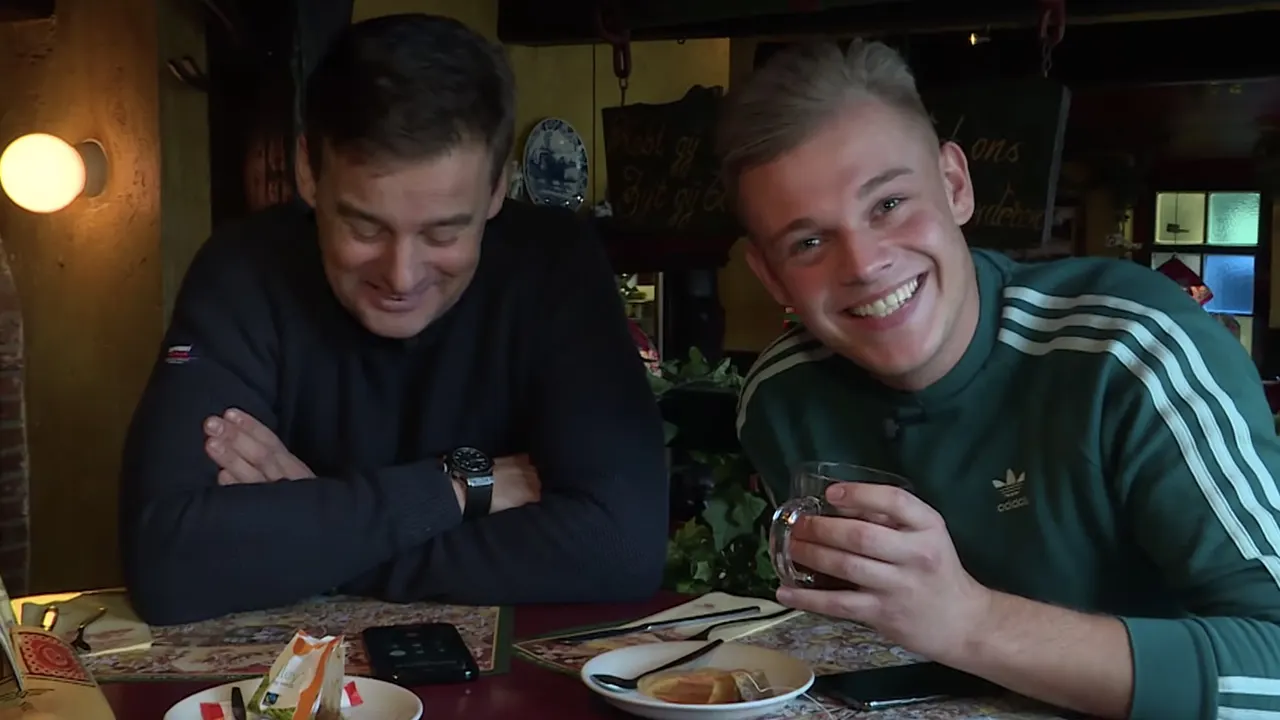 Wilfred belt Sylvana Simons voor Radioring