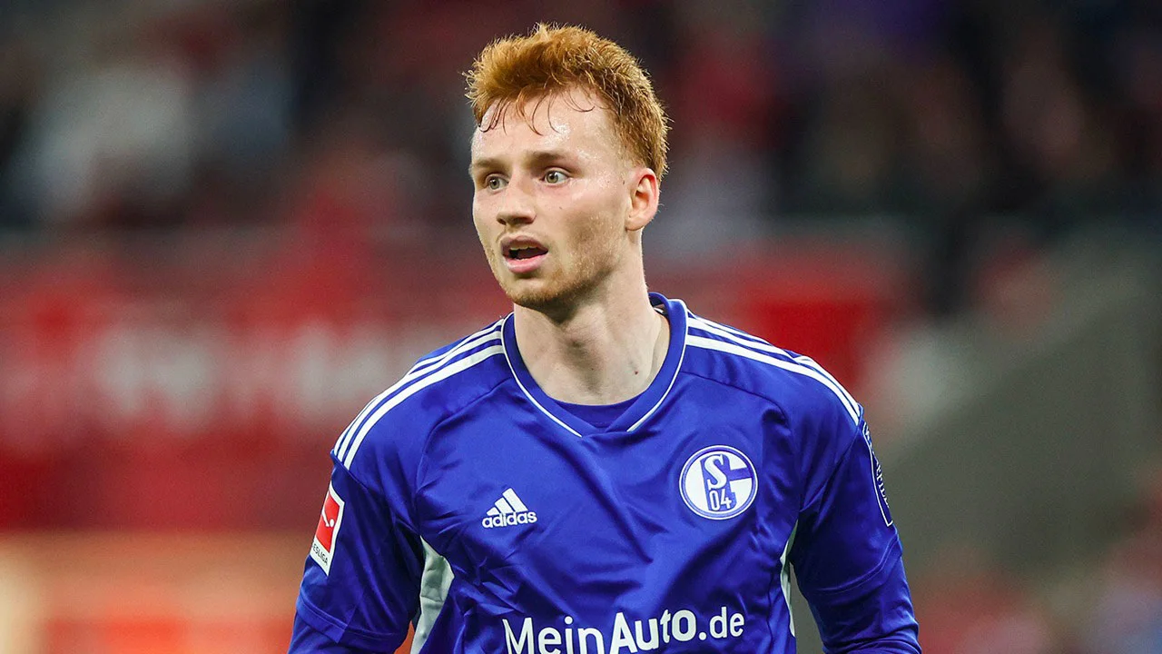 'Ajax heeft serieuze belangstelling in Sepp van den Berg'