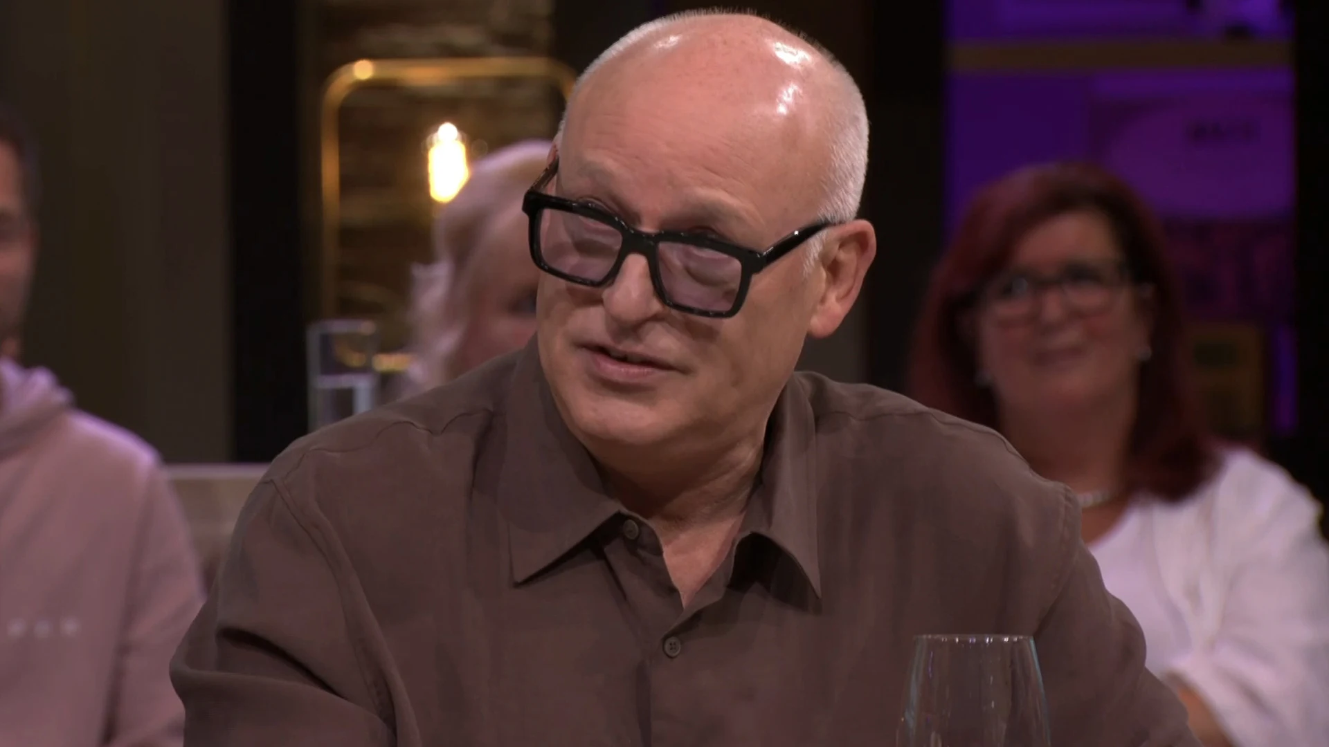 René openhartig over dwangneuroses: 'Ik heb een paar klappen van de molen gehad'