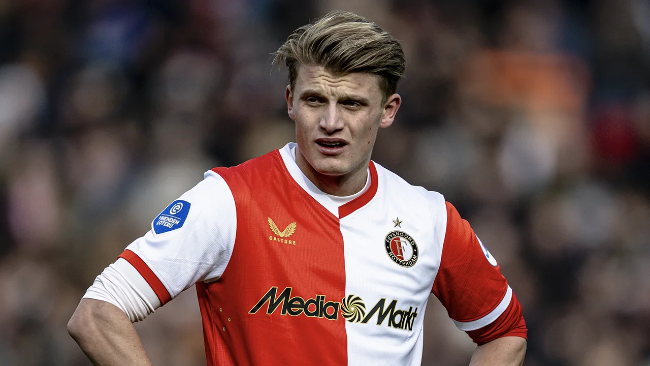 'Nieuwe dreun voor Feyenoord: Sem Steijn langdurig uitgeschakeld'