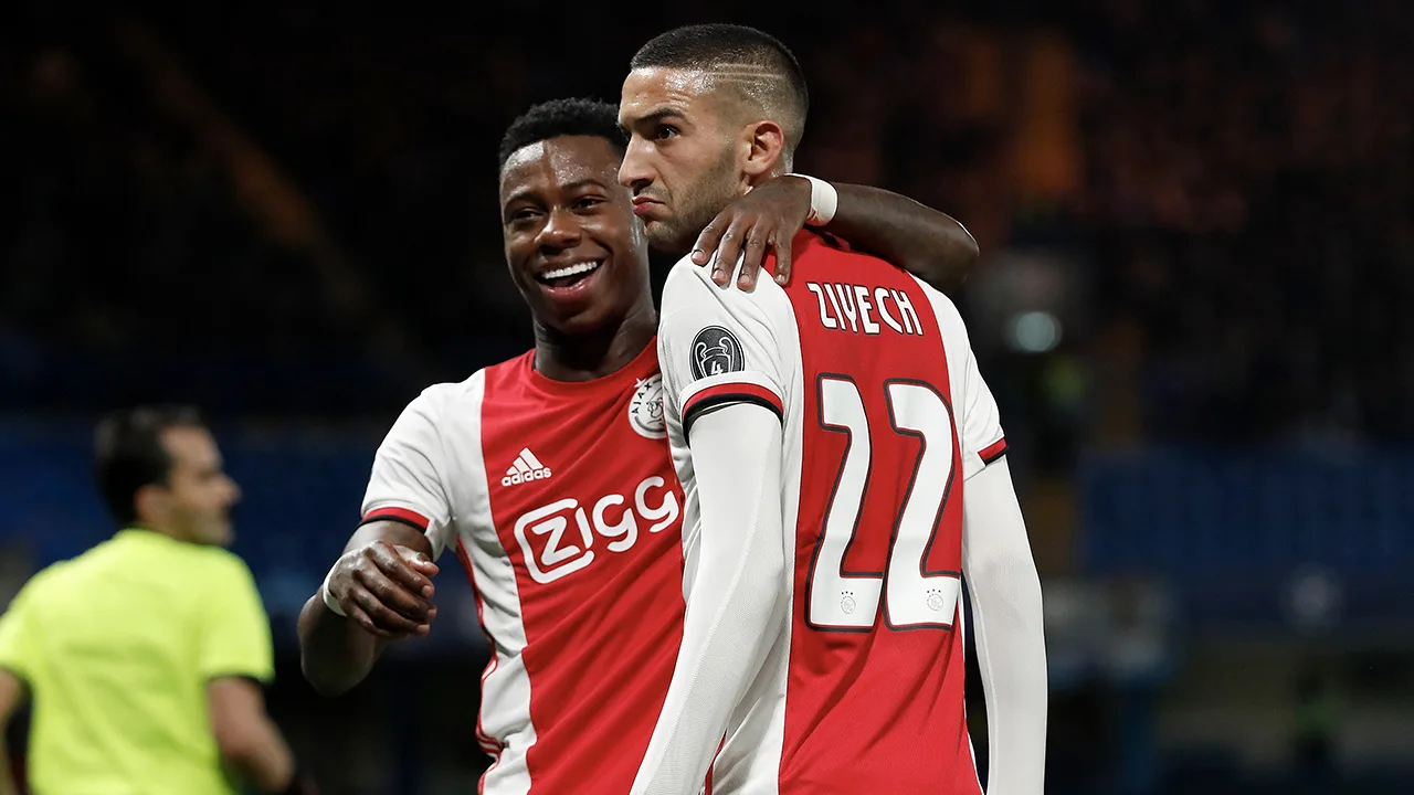 Ziyech steunt Promes op Instagram: 'Dit is natuurlijk niet handig'