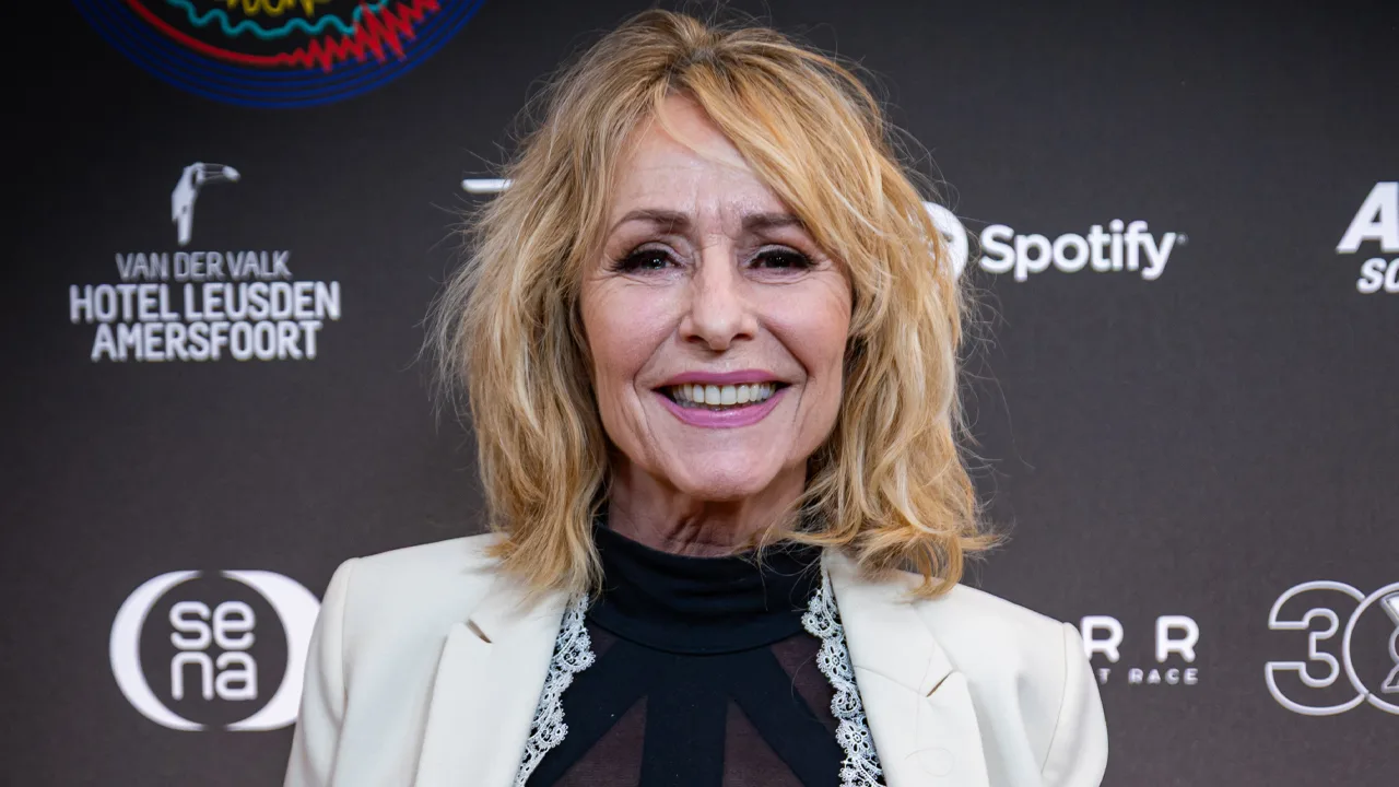 Angela Groothuizen over open relatie: 'Genieten van sensualiteit, maar hoeft geen pornoseks te zijn'