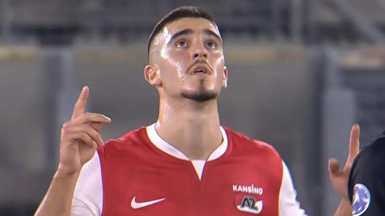 VIDEOGOAL: AZ - Santa Coloma 2-0 (Mihailovic)