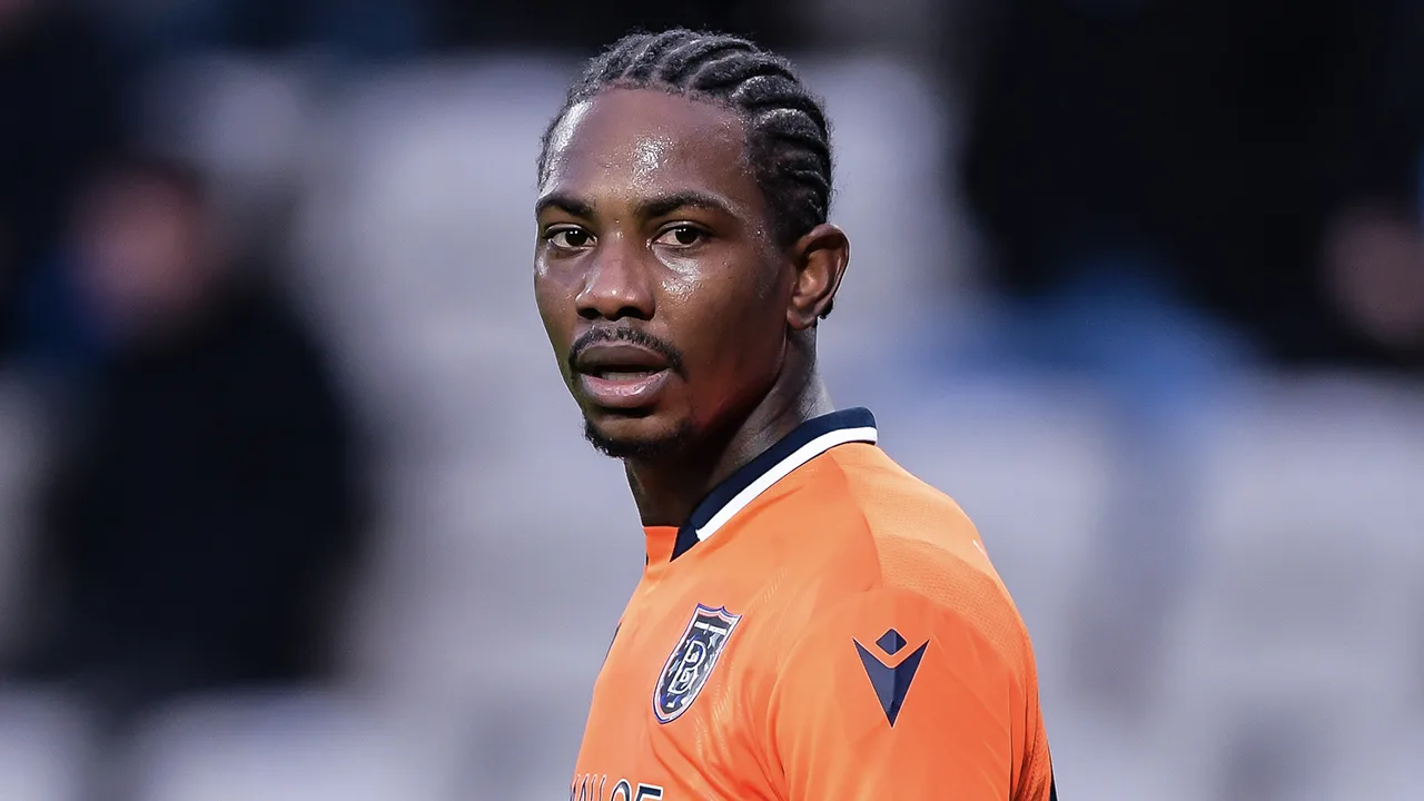 Woedende Eljero Elia kan wissel bij amateurs niet waarderen en vertrekt tijdens duel