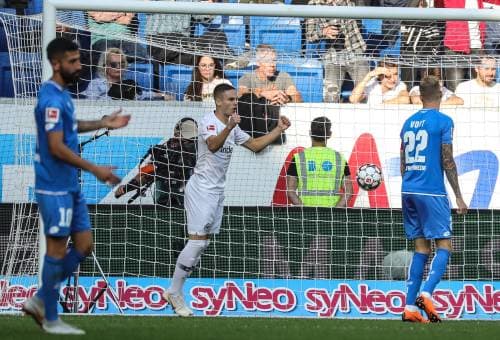 Eintracht Frankfurt wint bij Hoffenheim