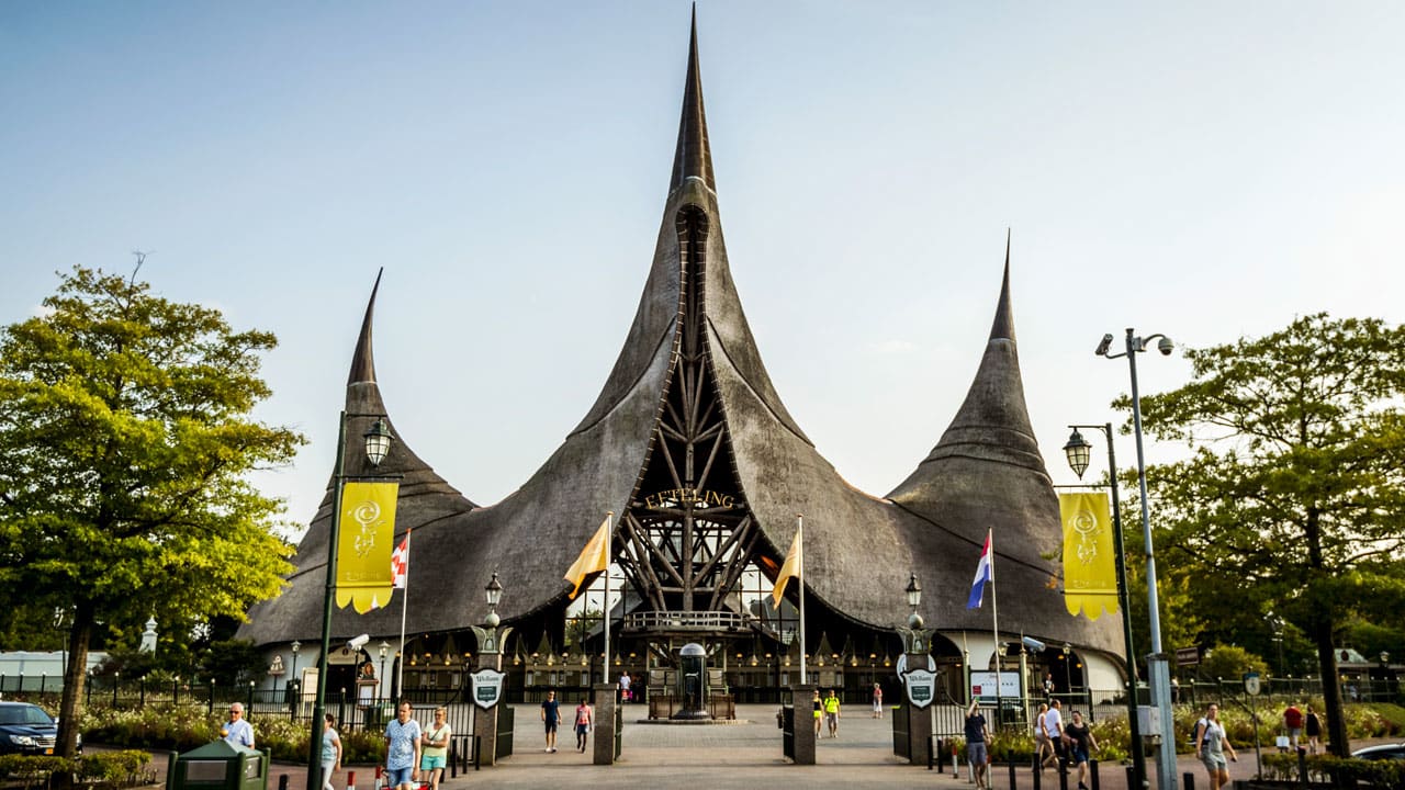 Al ruim 84.000 euro opgehaald om uitje jonge asielzoekers naar Efteling toch door te laten gaan