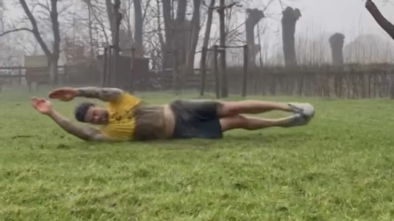 Tweede storm van de week staat Arie Boomsma niet in de weg: 'Gaat ie lekker?'