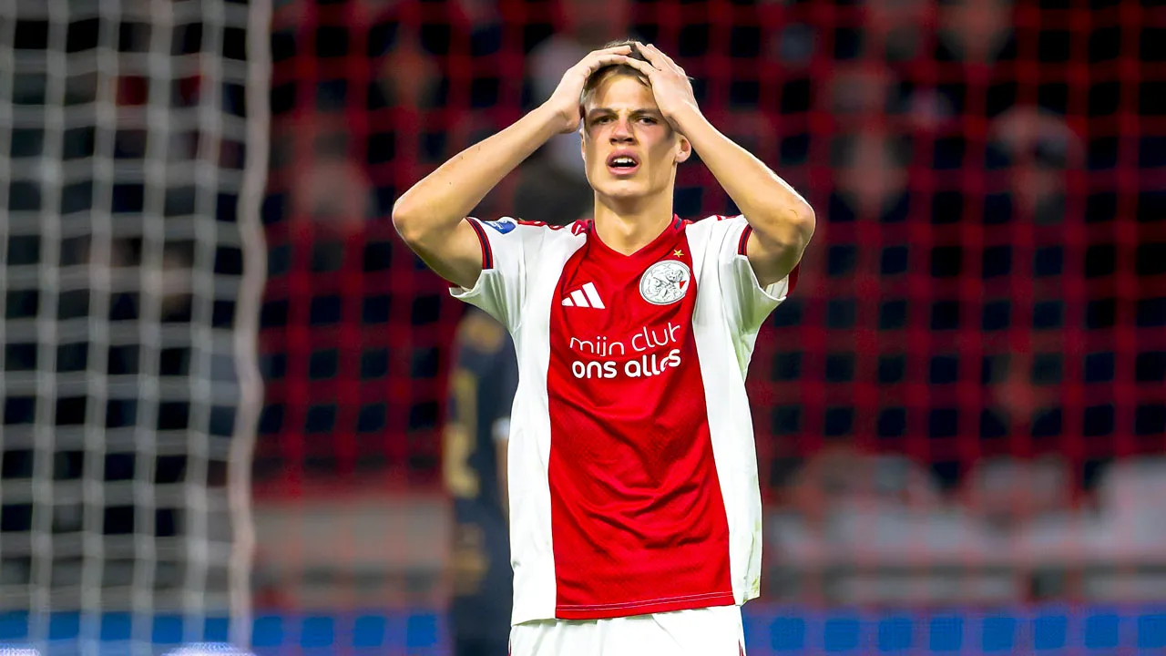  Ajax geeft ruime voorsprong tegen Go Ahead Eagles weg en lijdt puntenverlies