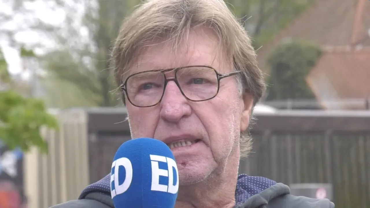 Aad de Mos ziet PSV als favoriet tegen Ajax