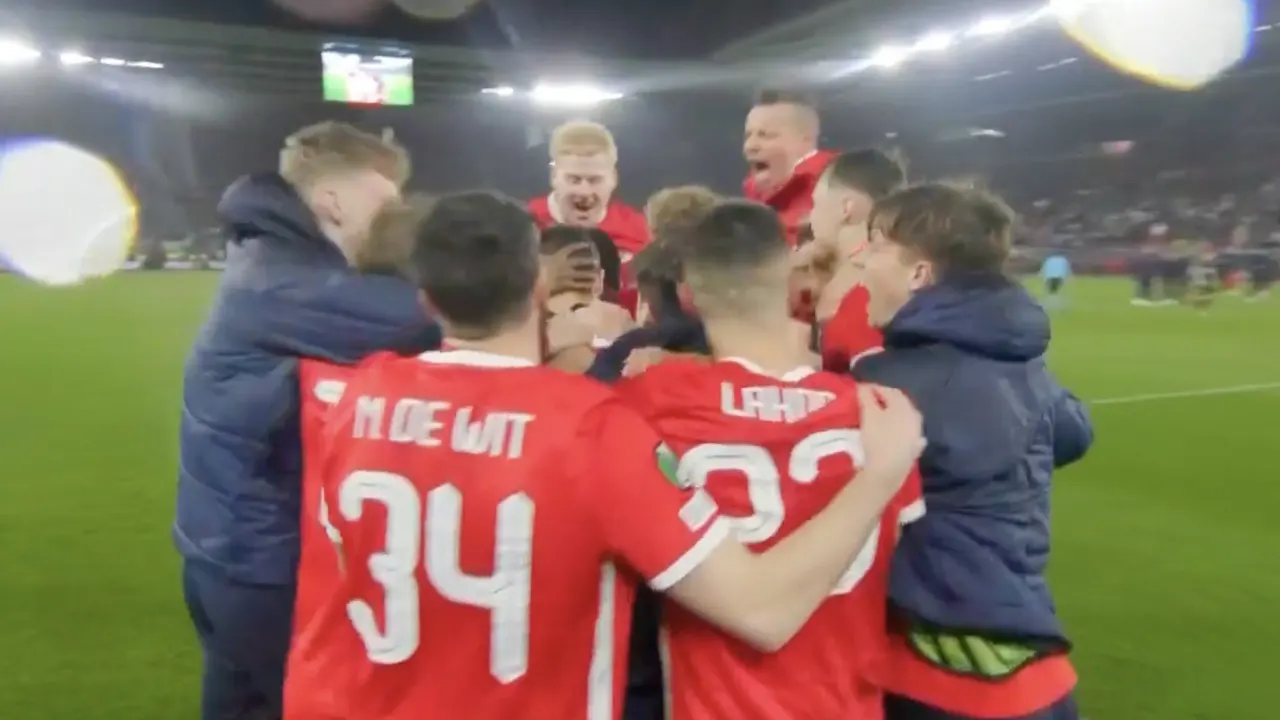 STRAFSCHOPPEN: AZ na penalty's naar halve finale Conference League