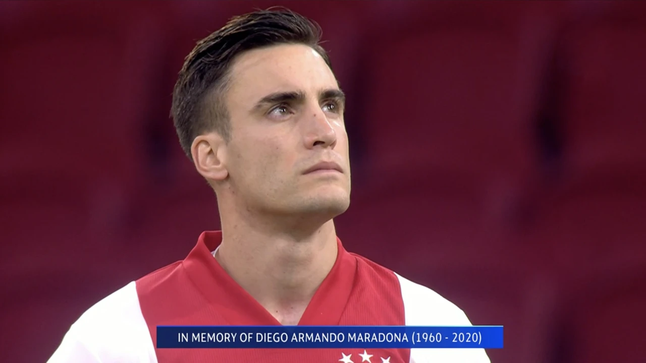 Minuut stilte in Nederlands voetbal voor overleden Maradona