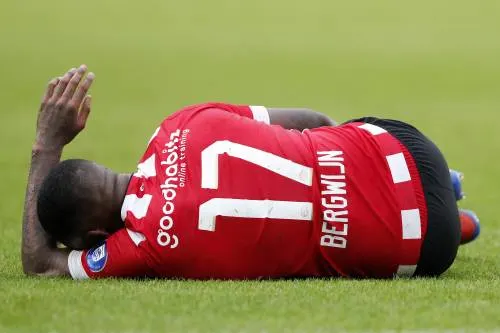 PSV vreest voor zware blessure Bergwijn