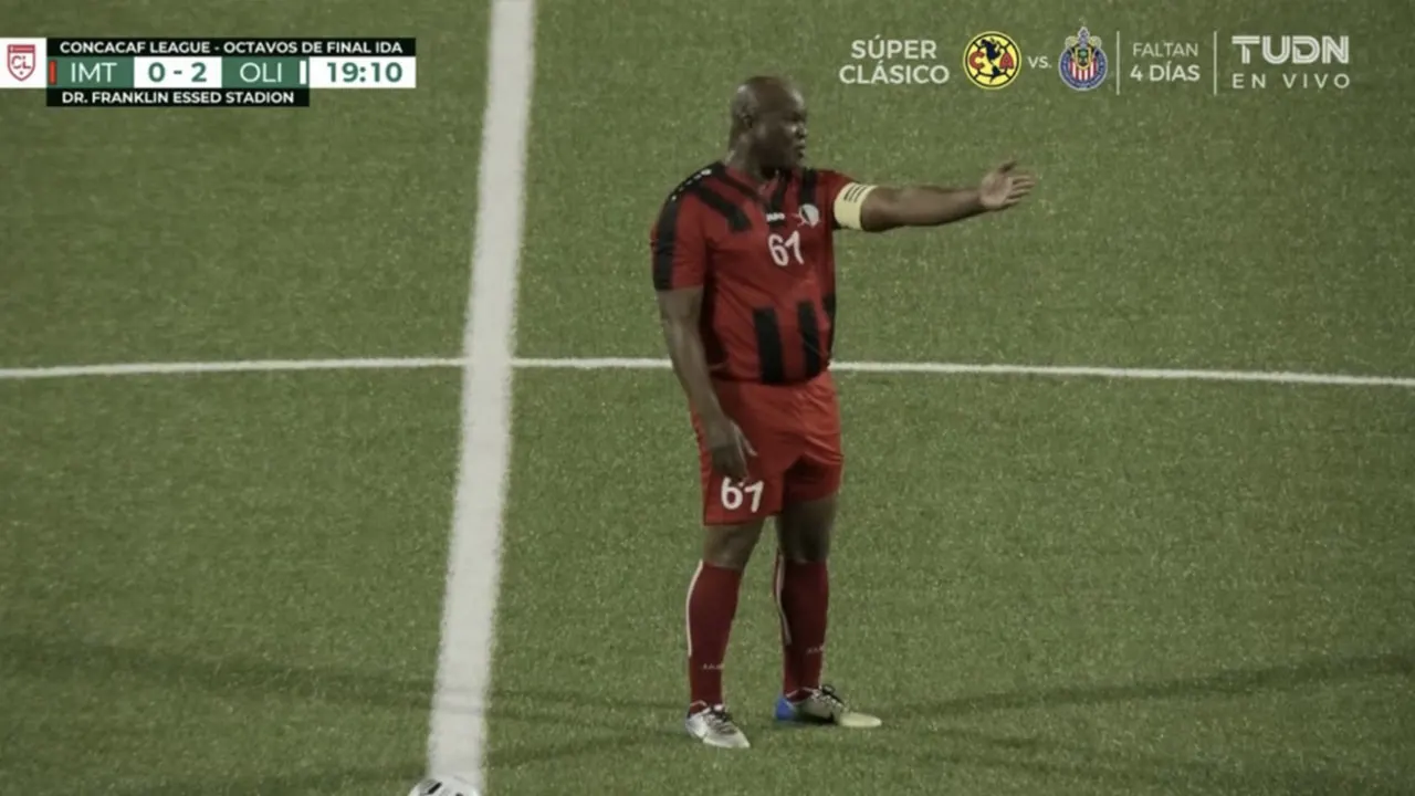 VIDEO: vicepresident Ronnie Brunswijk (60) van Suriname stelt zichzelf op