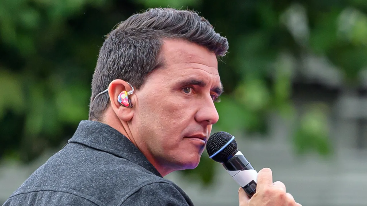 'Opmerkelijk dat Jan Smit zelf beelden van pikante actie deelt'