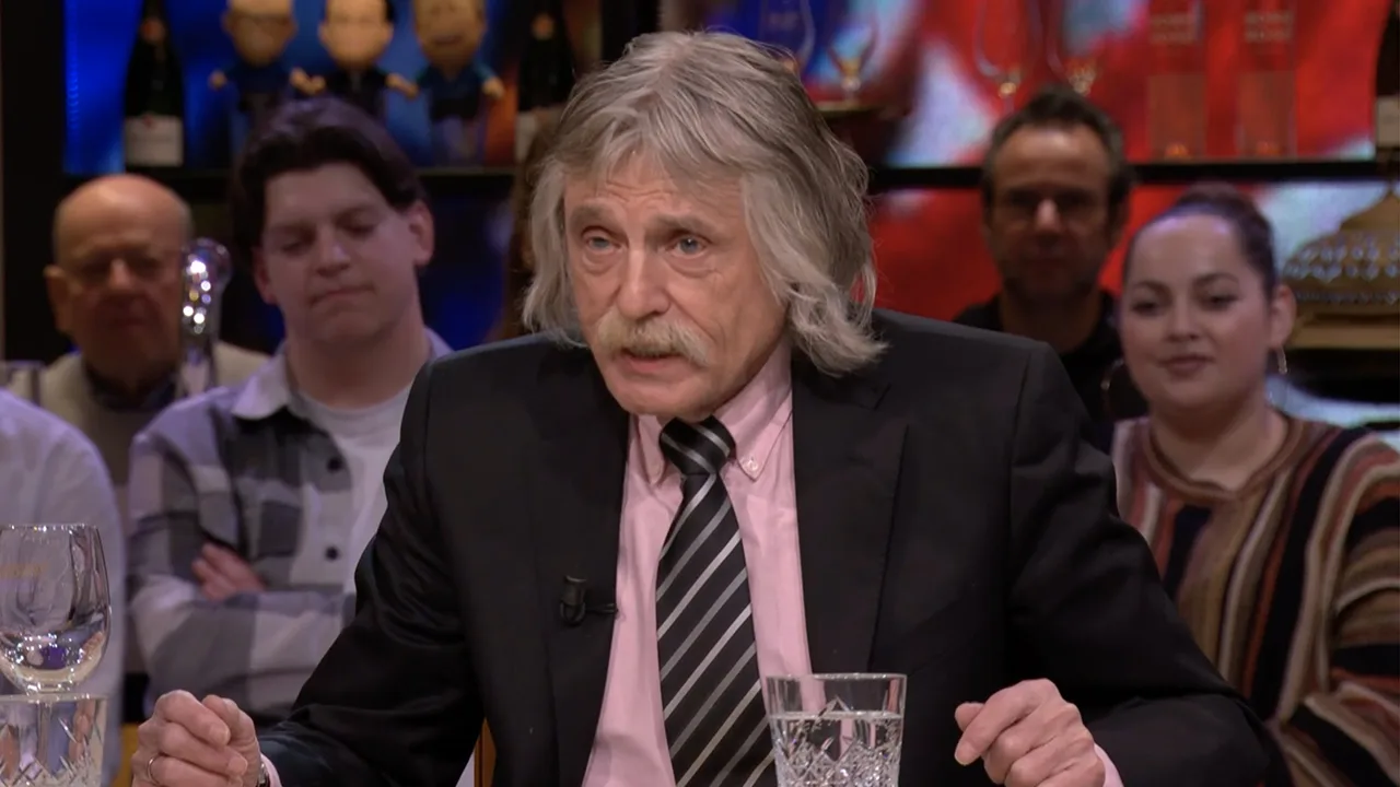 Johan ziet 'droevige situatie' bij Oranje: 'Hij kan op Nederlands niveau niet eens mee!'