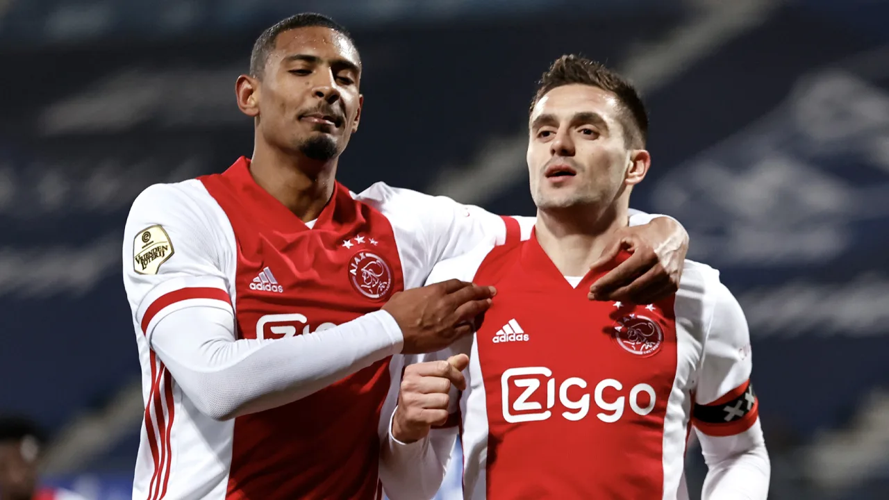 Ajax na simpele zege op Heerenveen naar bekerfinale