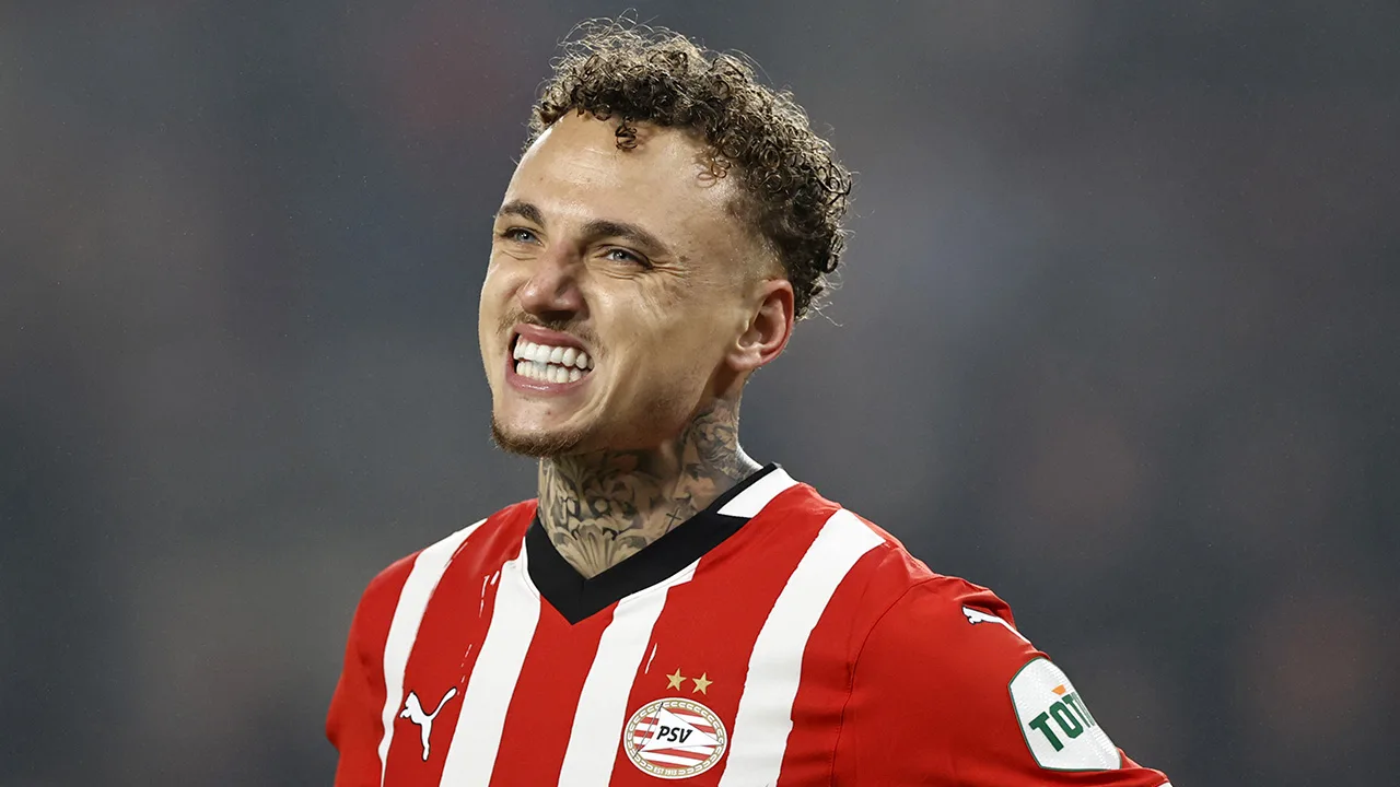 PSV mist zieke Noa Lang tegen NAC Breda