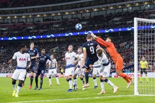 PSV na late nederlaag dicht bij uitschakeling