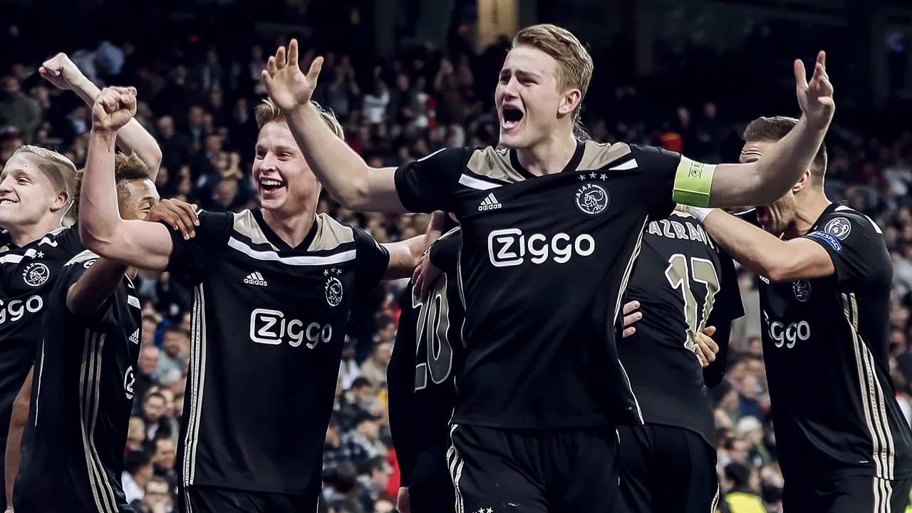 5 Ajacieden in Team van het Jaar Champions League