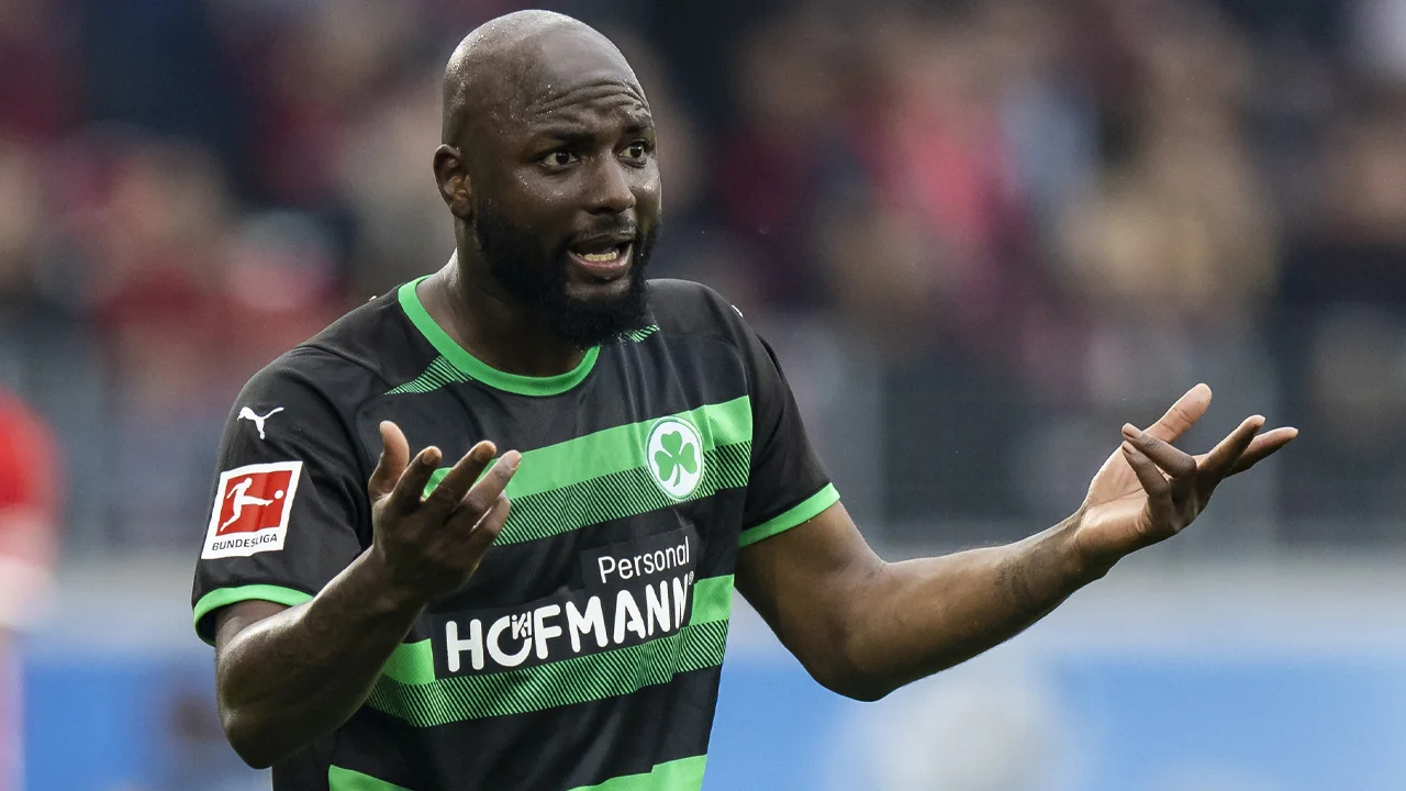 Jetro Willems flirt openlijk met terugkeer naar oude liefde