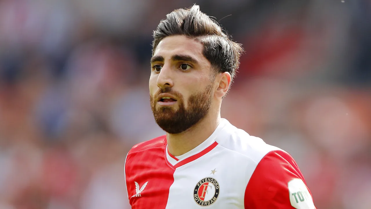 Officieel: Alireza Jahanbakhsh keert terug in de Eredivisie