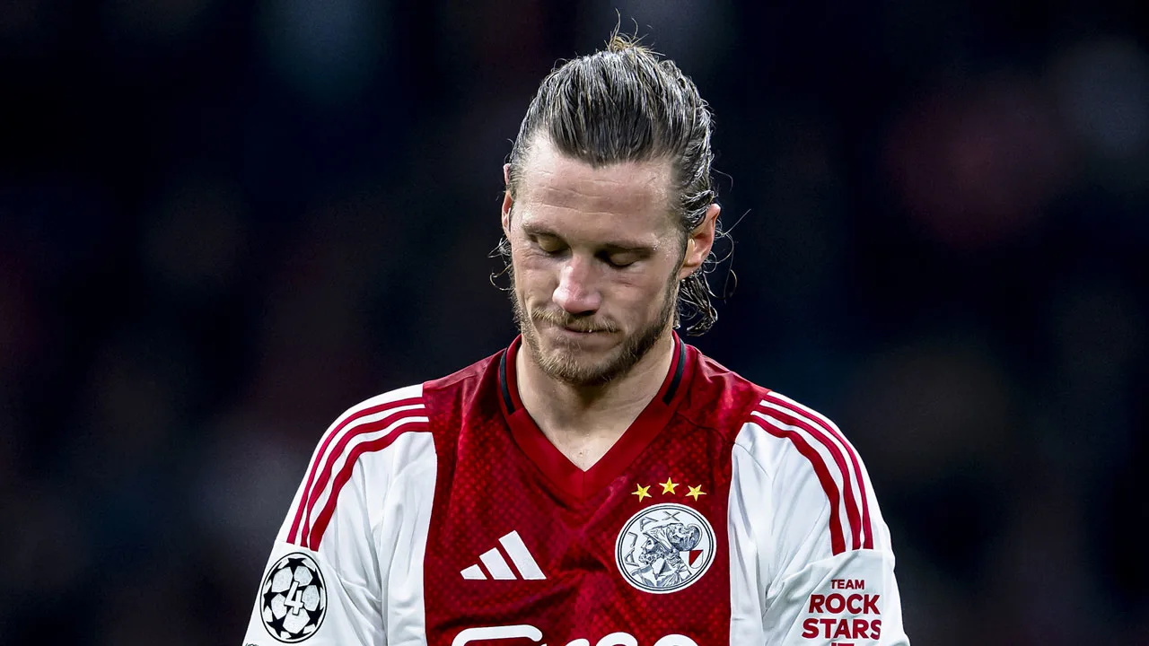 Ajax verliest van Galatasaray en staat na vier duels puntloos onderaan in Champions League