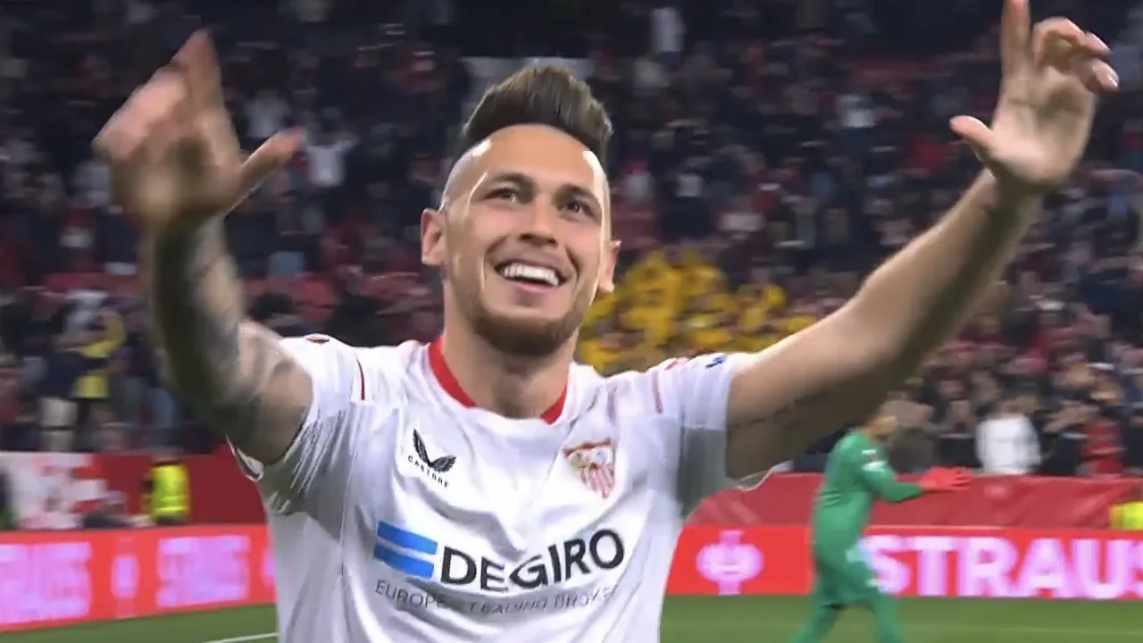 Videogoal: Ocampos schiet prachtig raak en verdubbelt voorsprong Sevilla tegen PSV