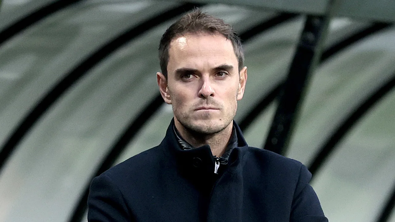 Kohler niet meer op de bank bij FC Volendam, Dingsdag neemt taken over