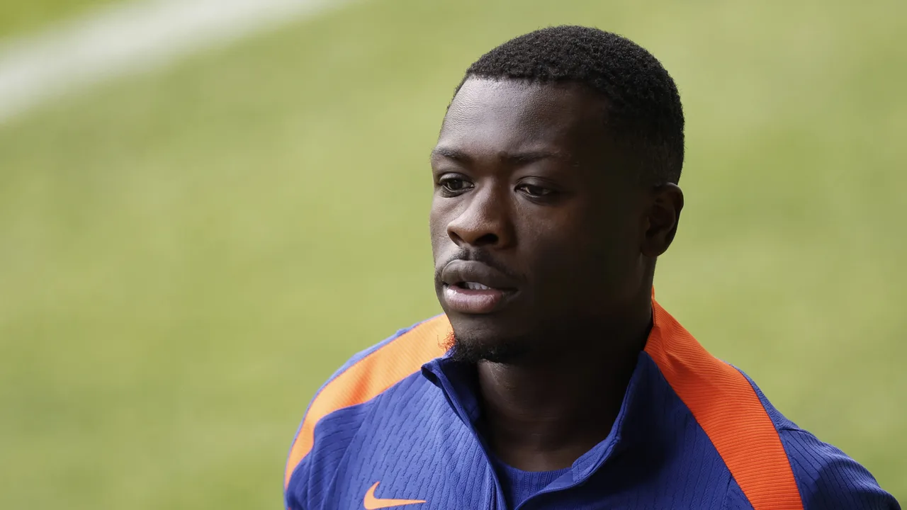 Brobbey terug op trainingsveld Oranje